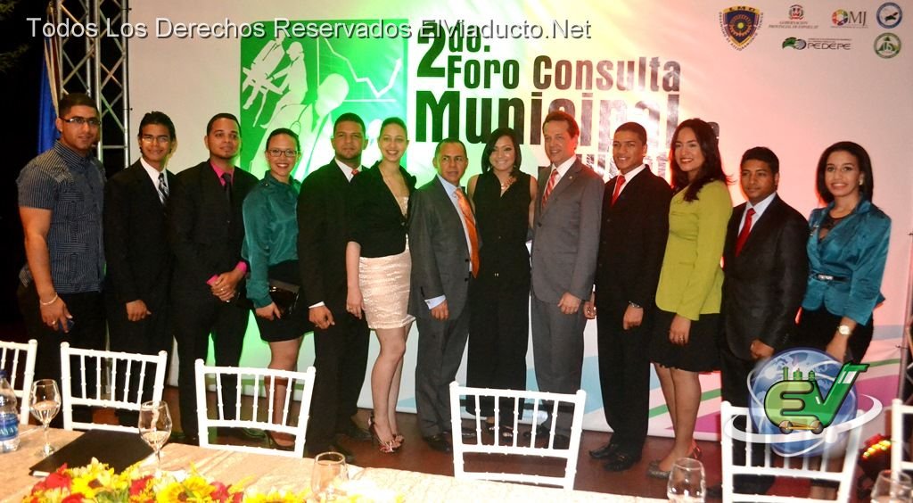 Equipo Organiozador del segundo foro de consulta de juventud de Moca